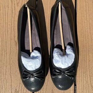 NWT  Vionic Spark Minna Ballet Flats Black 8 M